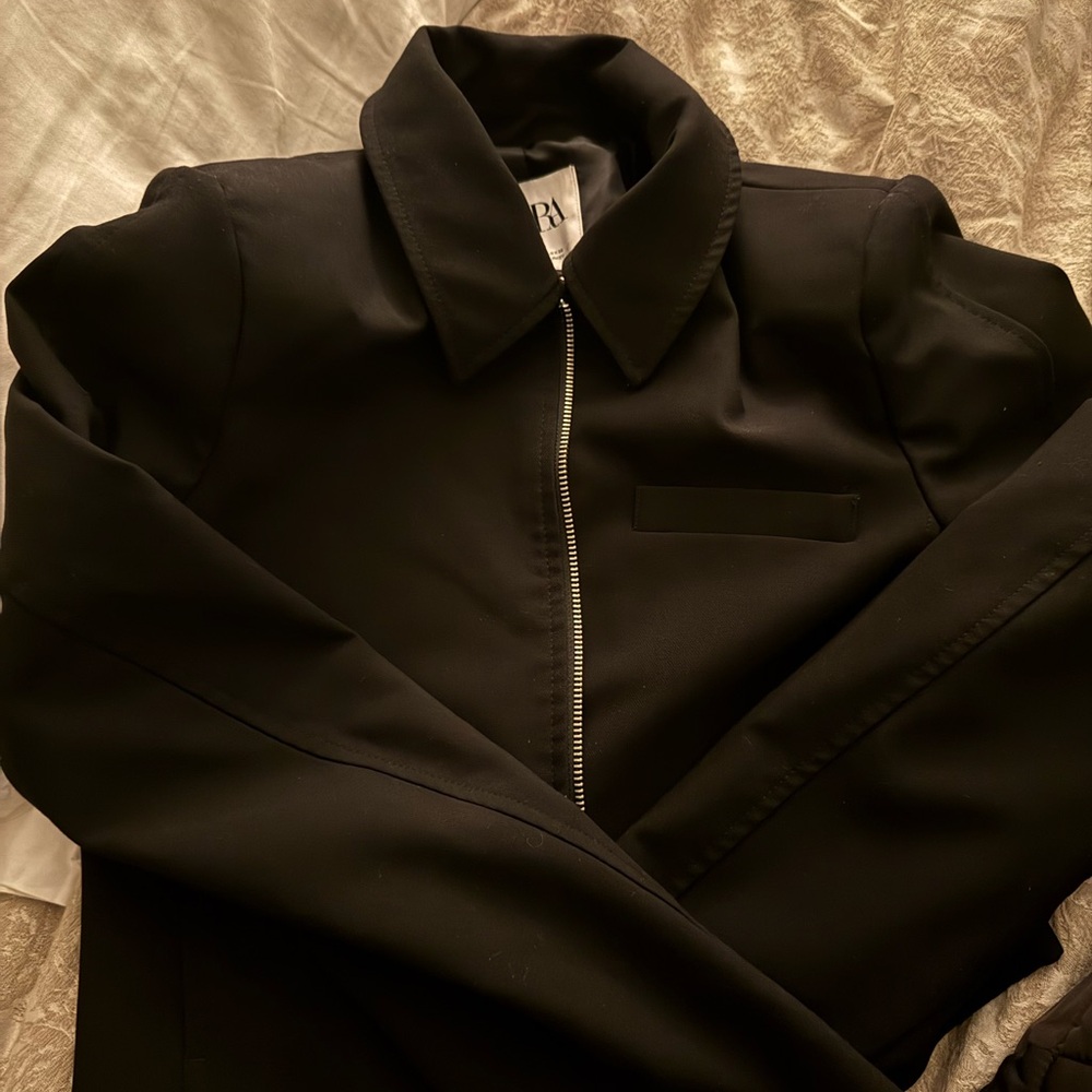 Zara Black Blazer cropped Jacket